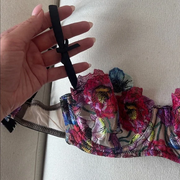 Fleur du Mal Black and Pink Floral Lace Bra - Picture 2 of 4